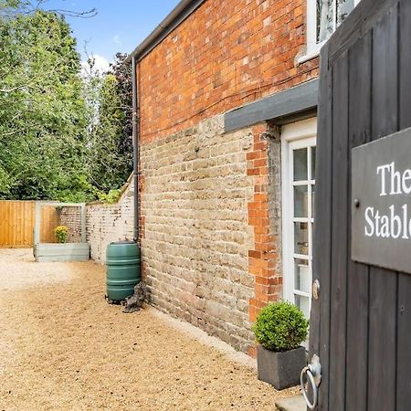 2 Bedroom Cottage In Old Town Swindon Exteriör bild